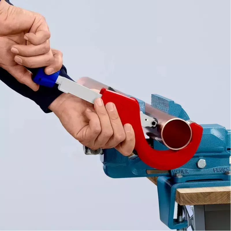Obcinak do rur Knipex 90 31 03 BK, odpowiedni do mosiądzu, miedzi, stali