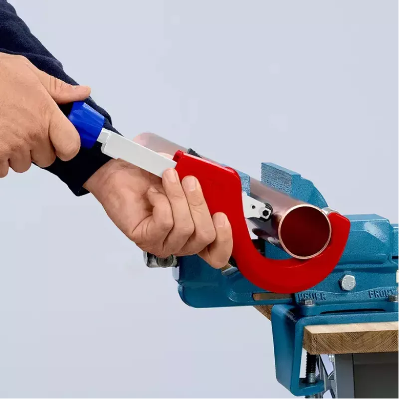 Obcinak do rur Knipex 90 31 03 BK, odpowiedni do mosiądzu, miedzi, stali
