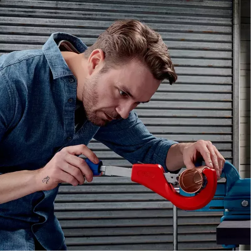 Obcinak do rur Knipex 90 31 03 BK, odpowiedni do mosiądzu, miedzi, stali