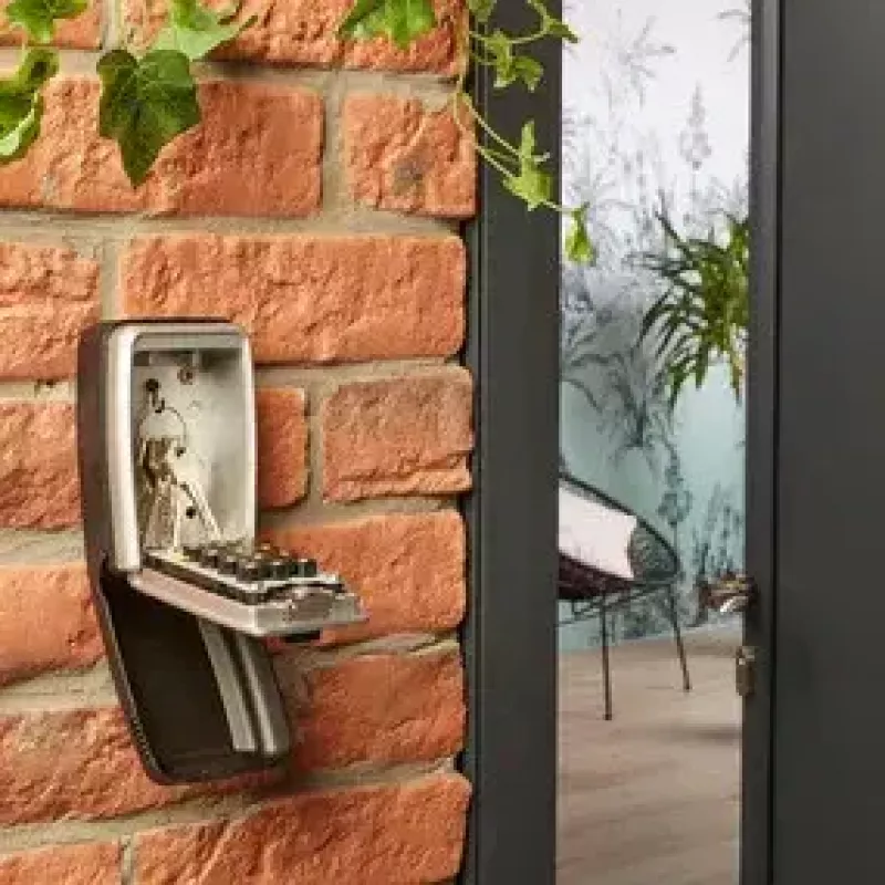 Sejf ścienny MASTER LOCK 5423EURD