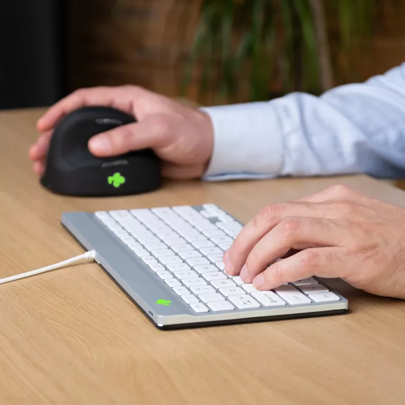 Ergonomiczna klawiatura R-Go Tools R-Go Compact Break, kompaktowa klawiatura z oprogramowaniem przerw, QWERTY (US), przewodowa, biała