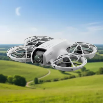 DJI Neo lekki dron 135 g z kamerą 4K Ultra HD, do 18 minut lotu na 1 ładowaniu, bez pilota