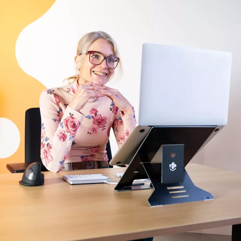 Podstawka pod laptopa R-Go Tools R-Go Riser Document, ergonomiczna, składana i regulowana podstawka z uchwytem na dokumenty, czarna