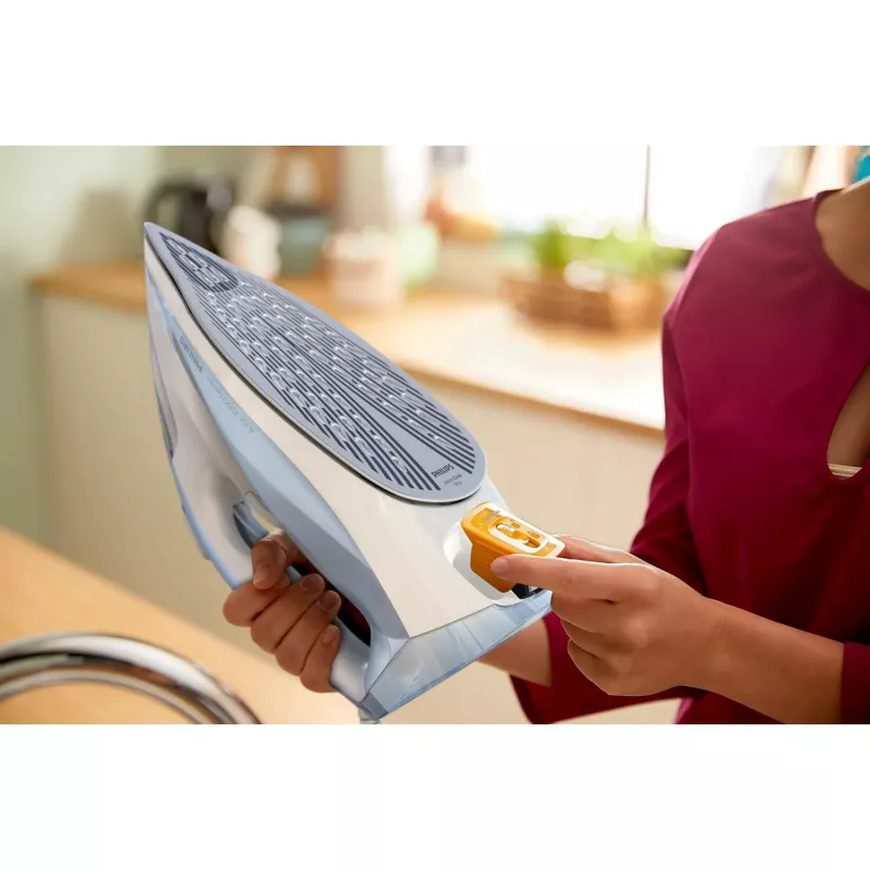 Żelazko parowe Philips serii 7000 DST7011/20 — 2600 W, zbiornik 0,3 l, stopa SteamGlide Plus, para pionowa