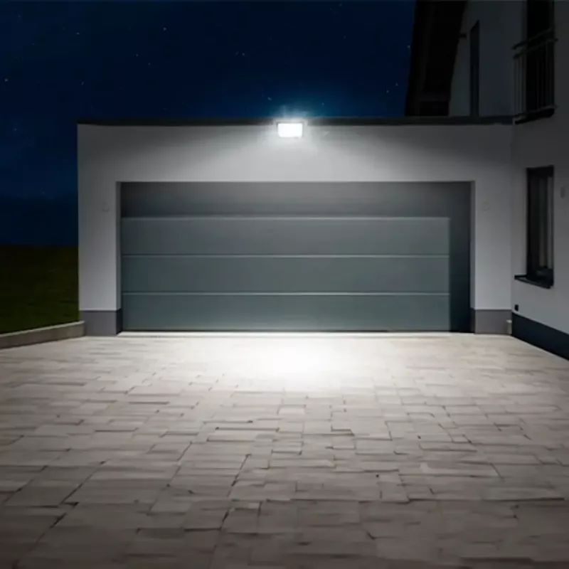 Zewnętrzny naświetlacz LED OLLO VS121C-200W-40K — 200 W, 20 000 lm, 4000 K