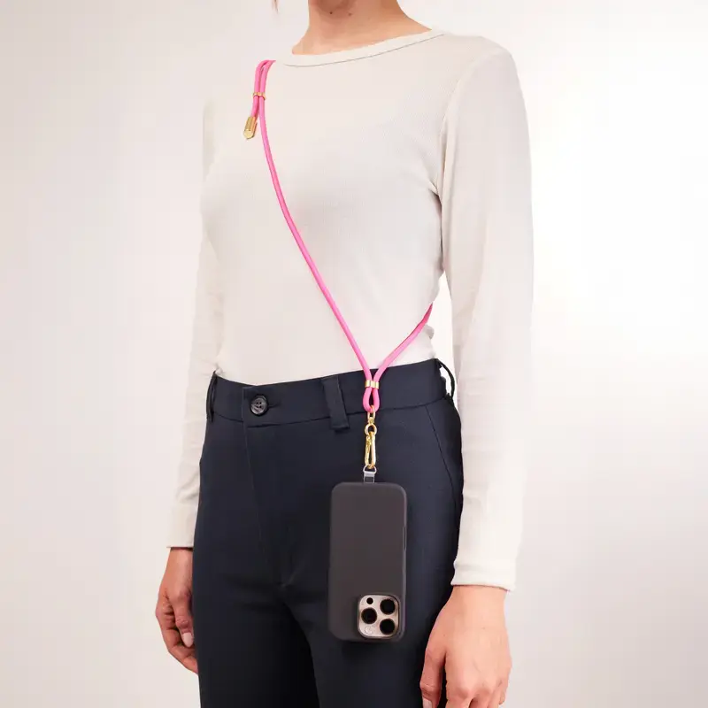 Intenso USB-C Charging Lanyard Smycz na telefon z kablem do ładowania 60W szybkie ładowanie regulowana długość 1,65m nylon neonowy różowy