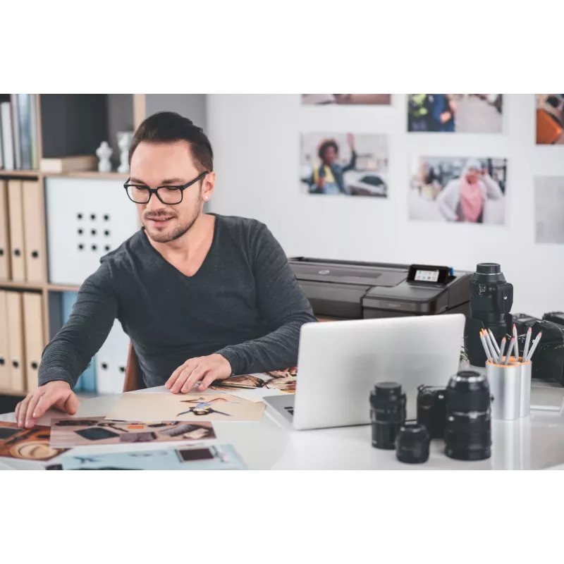HP Designjet Z9+dr 44-calowy drukarka PostScript z przycinarką pionową
