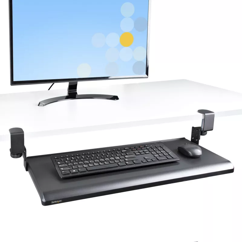 StarTech.com Tacka na klawiaturę montowana pod biurkiem, mocowanie na zacisk, ergonomiczny uchwyt na klawiaturę, do 12 kg (26,5 funta), wysuwana szuflada na klawiaturę i mysz z zaciskami C, regulowana wysokość tacki na klawiaturę (3,9/4,7/5,5 cala)
