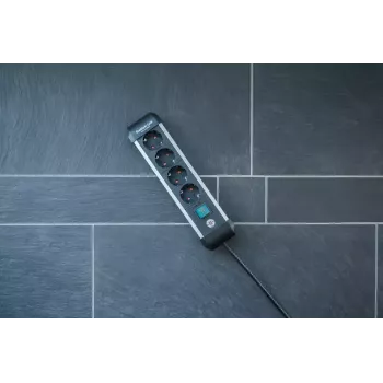 Przedłużacz Brennenstuhl 1391030400 1.8 m 4 gniazda AC wewnętrzny czarny srebrny