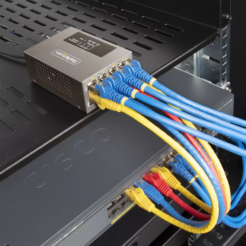 StarTech.com 4-portowy wielogigabitowy iniektor PoE++, Ethernet 5/2,5/1G (NBASE-T), PoE/PoE+/PoE++ (802.3af/802.3at/802.3bt), budżet mocy 160 watów, montaż na ścianie/szynie DIN, niezarządzalny
