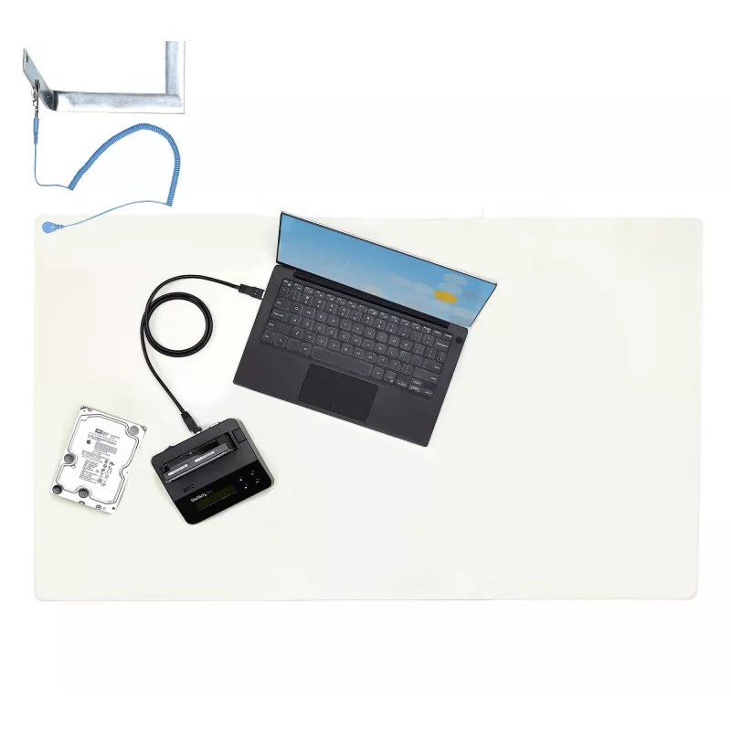 StarTech.com Mata antystatyczna, mata ESD do naprawy elektroniki, antystatyczna mata na stół/biurko z odłączanym przewodem uziemiającym, ANSI/ESD S 4.1, elastyczna termoplastyczna podkładka/mata robocza, 23x47 cali (60x120 cm)