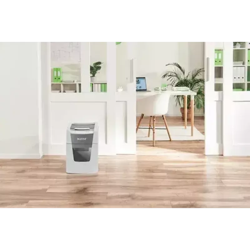 Niszczarka papieru LEITZ IQ Autofeed Small Office 100, ścinka poprzeczna P-4, 8 arkuszy, podajnik 22 cm, kosz 34 l, szara