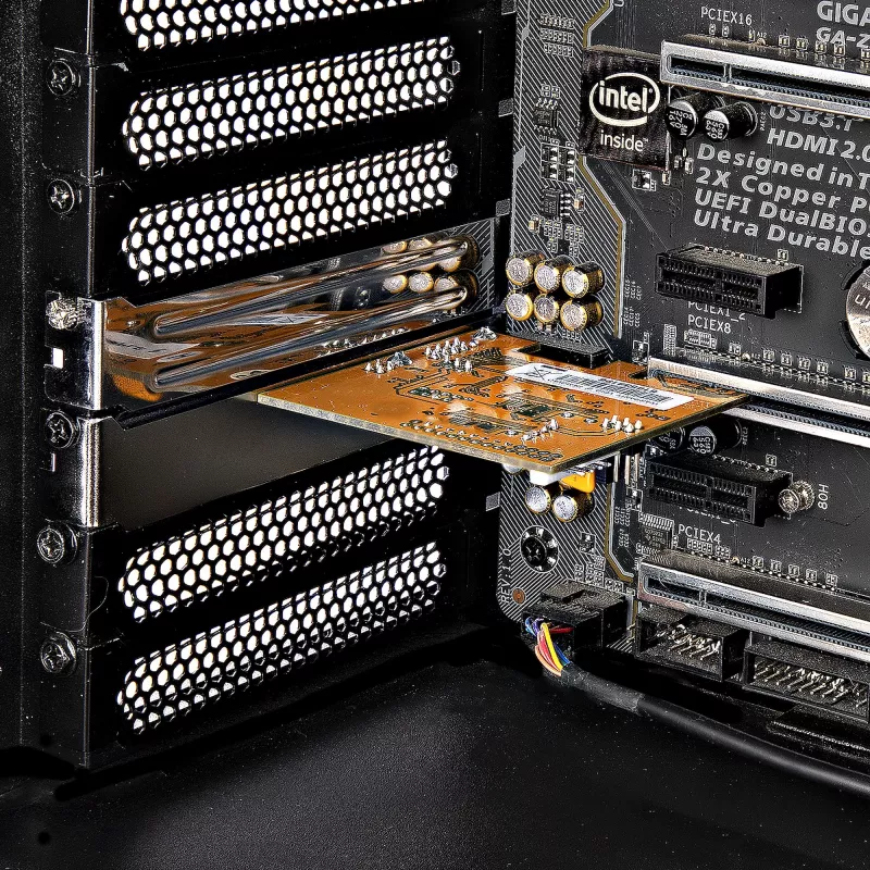 StarTech.com karta rozszerzeń PCI Express z portem szeregowym, PCIe na RS232 (DB9) karta interfejsu szeregowego, karta szeregowa PC z UART 16C1050, standardowe lub niskoprofilowe wsporniki, podtrzymanie COM, Windows i Linux