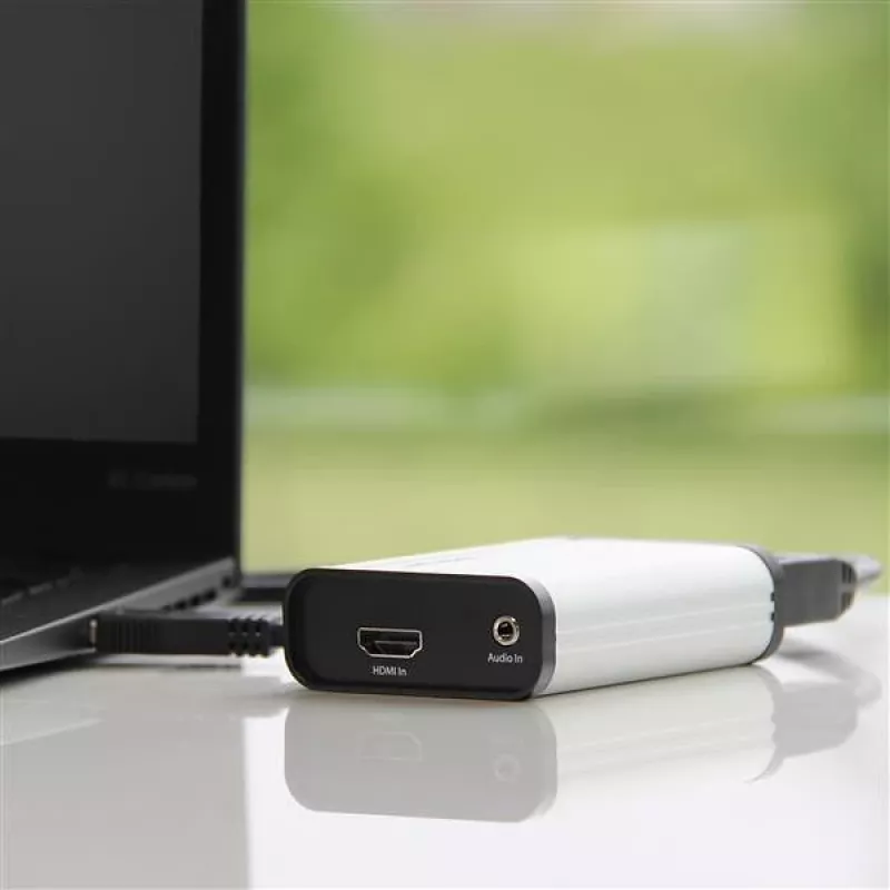 StarTech.com Urządzenie do przechwytywania wideo HDMI na USB-C 1080p 60 kl./s - UVC - Zewnętrzny adapter USB 3.0 Type-C do przechwytywania/transmisji na żywo - Rejestrator audio/wideo HDMI - Współpracuje z USB-C/USB-A/Thunderbolt 3 - TAA