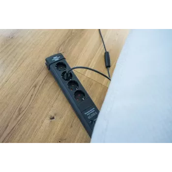 Przedłużacz Brennenstuhl 1951140300 1,8 m 4 gniazda AC Wewnętrzny Czarny