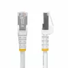 StarTech.com 2m biały kabel Ethernet CAT8, bezzaczepowy RJ45, 25G/40G, 2000 MHz, 100 W PoE++, S/FTP, 26AWG czysta miedź, LSZH, ekranowany kabel krosowy sieciowy z odciążeniami, testowany indywidualnie