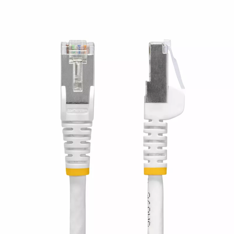 StarTech.com 2m biały kabel Ethernet CAT8, bezzaczepowy RJ45, 25G/40G, 2000 MHz, 100 W PoE++, S/FTP, 26AWG czysta miedź, LSZH, ekranowany kabel krosowy sieciowy z odciążeniami, testowany indywidualnie