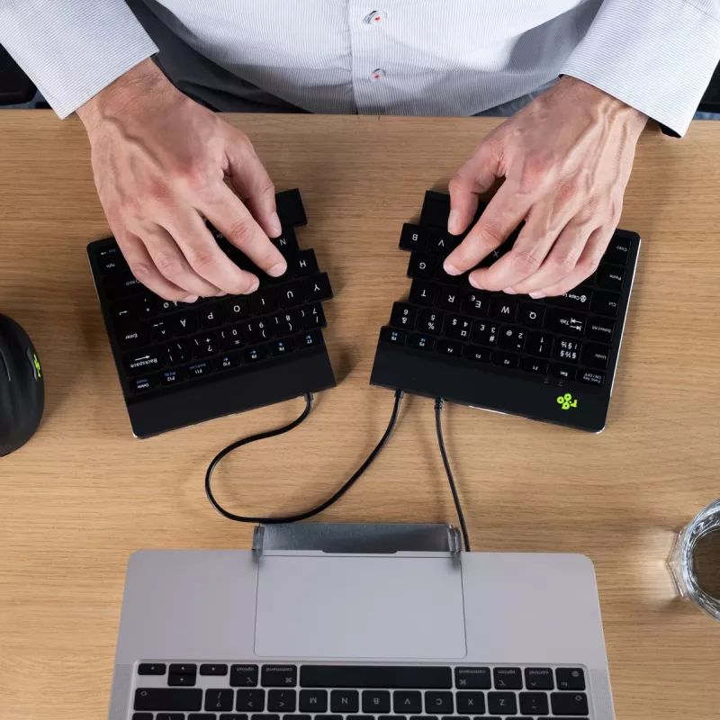 R-Go Tools Ergonomiczna klawiatura R-Go Split Break v2 z oprogramowaniem przypominającym o przerwach, ergonomiczna klawiatura dzielona, QWERTZ (DE), przewodowa, czarna