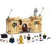 Zestaw LEGO Harry Potter Pierwsza lekcja latania w Hogwarcie 76395 z minifigurkami Harry'ego i Dracona