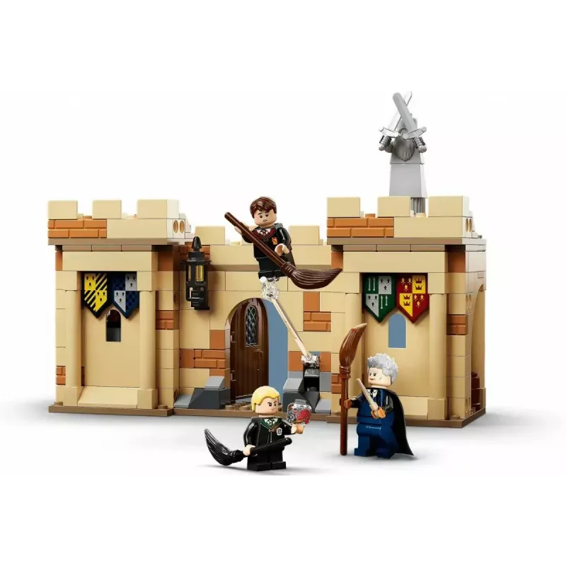 Zestaw LEGO Harry Potter Pierwsza lekcja latania w Hogwarcie 76395 z minifigurkami Harry'ego i Dracona