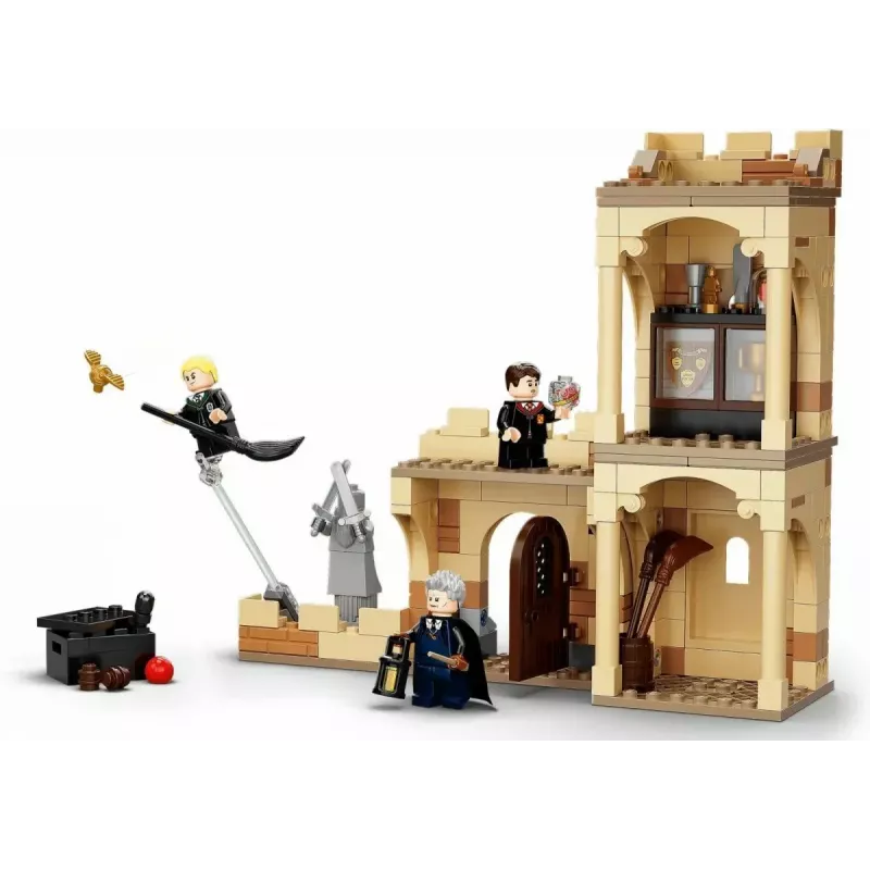 Zestaw LEGO Harry Potter Pierwsza lekcja latania w Hogwarcie 76395 z minifigurkami Harry'ego i Dracona
