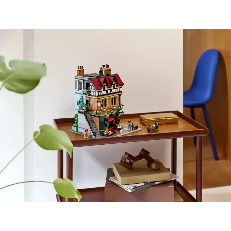 Zestaw konstrukcyjny LEGO Icons 10350 Tudor Corner House — 3266 elementów, 8 minifigurek, wiek 18+, 260×250×310 mm