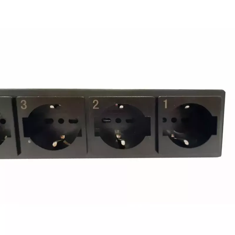 Techly 8-drożna listwa zasilająca do szafy rack 19 inch z 8 przełącznikami ON/OFF 1,5U