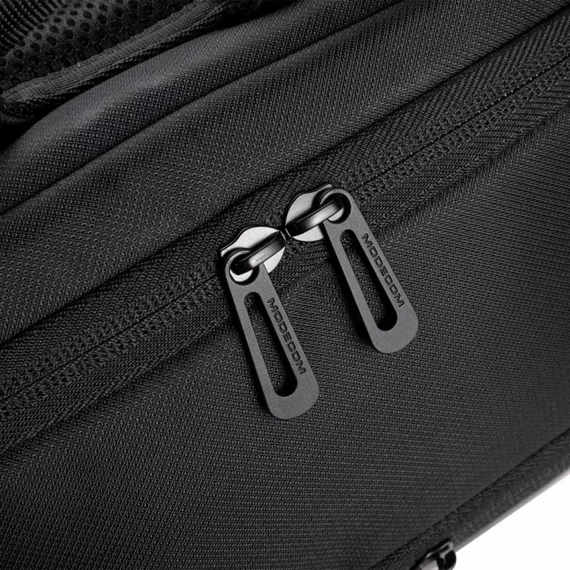 Torba na laptopa MODECOM Active 15 PLE‑MC‑ACTIVE‑15 do laptopów 15,6 cala, 8 GB RAM (etykieta) — skóra ekologiczna, czarna, zapięcie na zamek, port USB