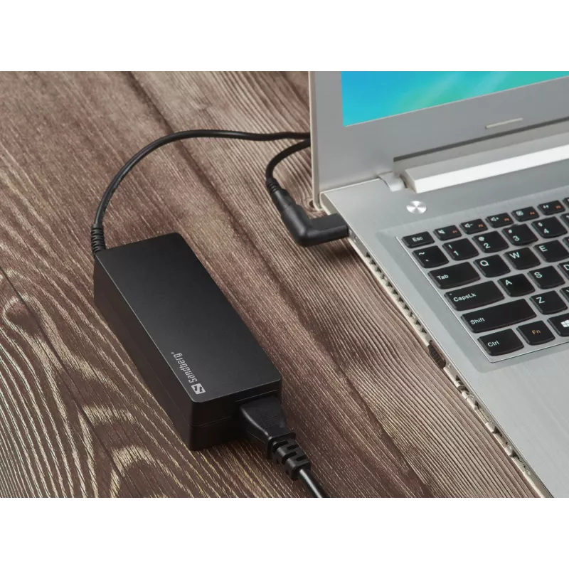 Zasilacz do laptopa Sandberg 90W EU+UK Wejście 100-240V Czarny