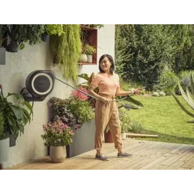 Wieszak na wąż ścienny Gardena RollUp Automatic czarno-szary