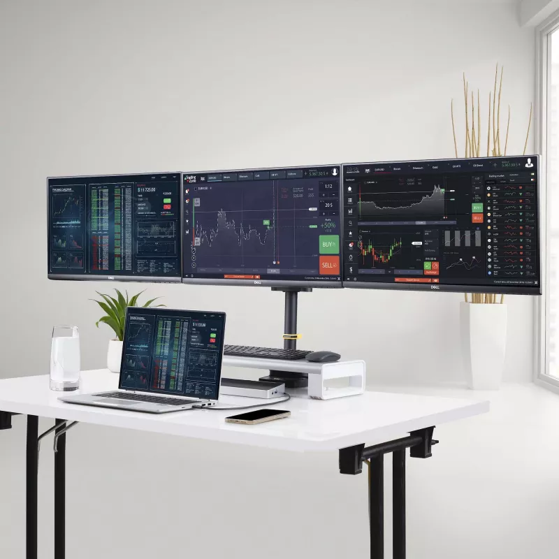 Potrójny uchwyt biurkowy StarTech.com do trzech ekranów 27 inch, VESA 75x75/100x100, regulacja ramion bez narzędzi, mocowanie zaciskowe/przelotowe, ramiona ze sprężyną