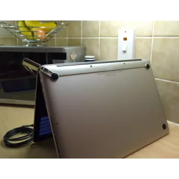 Blokada kablowa Compulocks MBPR15 BR Wedge srebrny