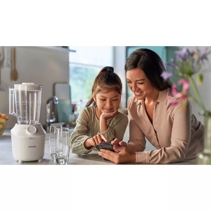 Blender stołowy Philips HR2041/00 — 450 W, plastikowy dzbanek 1,9 L, ostrza ze stali nierdzewnej, biały