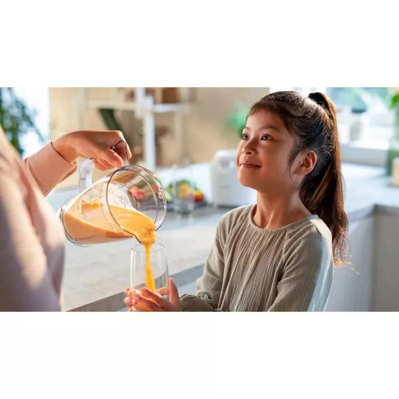 Blender stołowy Philips HR2041/00 — 450 W, plastikowy dzbanek 1,9 L, ostrza ze stali nierdzewnej, biały