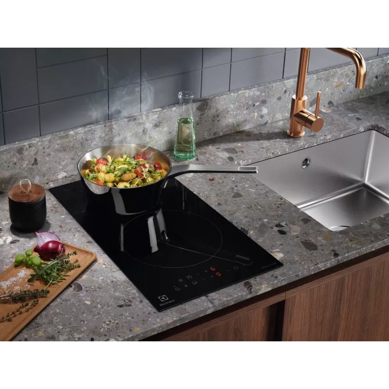 Electrolux Serie 300 LIT30231C Czarna płyta indukcyjna do zabudowy 29 cm, 2 strefy grzewcze