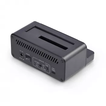 StarTech.com M.2 NVMe do SATA - Duplikator dysków 2.5/3.5 cala, dwukieszeniowy samodzielny kloner SSD/stacja dokująca, dwukierunkowy NVMe do SATA / SATA do NVMe, do 27 GB/min, TAA