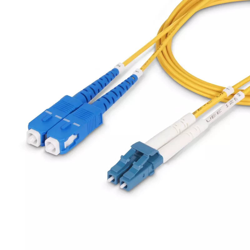 StarTech.com 2m (6.6ft) LC do SC (UPC) OS2 jednomodowy dupleksowy kabel światłowodowy, 9/125µm, 100G, niewrażliwy na zginanie, niskie tłumienie wtrąceniowe - przewód połączeniowy światłowodowy LSZH