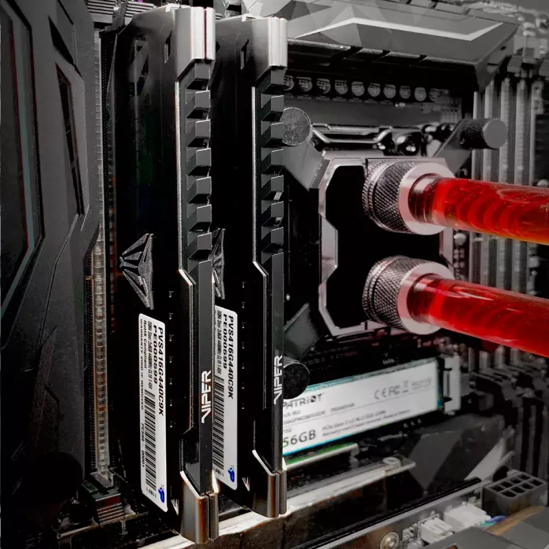 Moduł pamięci Patriot Memory Viper Steel DDR4 8 GB 3600 MHz