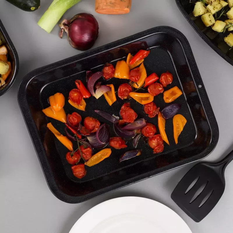 Zestaw do pieczenia i desek do krojenia Russell Hobbs CW207011EU 3 szt. — brytfanna i dwie deski do krojenia