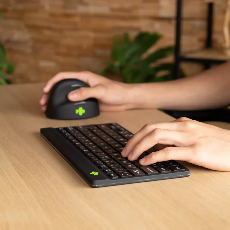 Ergonomiczna klawiatura R-Go Tools R-Go Compact Break, kompaktowa klawiatura z oprogramowaniem do przerw, QWERTZ (DE), Bluetooth, czarna