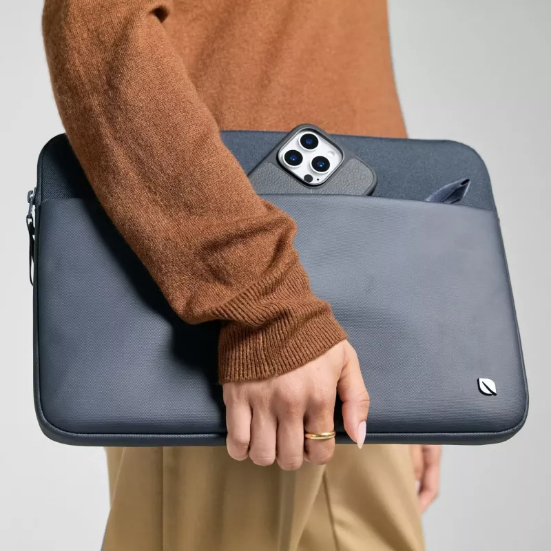 Incase A.R.C. Sleeve for With ReSpun 100% Recycled Polyester for 16-inch Laptop (M1-M4, 2021-2024)
