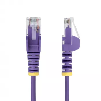 StarTech.com 5m fioletowy, wąski kabel Ethernet CAT6, bezzaczepowy, 100W PoE, UTP, LSZH, 28AWG czysta miedź, wąski przewód krosowy sieciowy RJ45 z odciążeniami, testowany indywidualnie