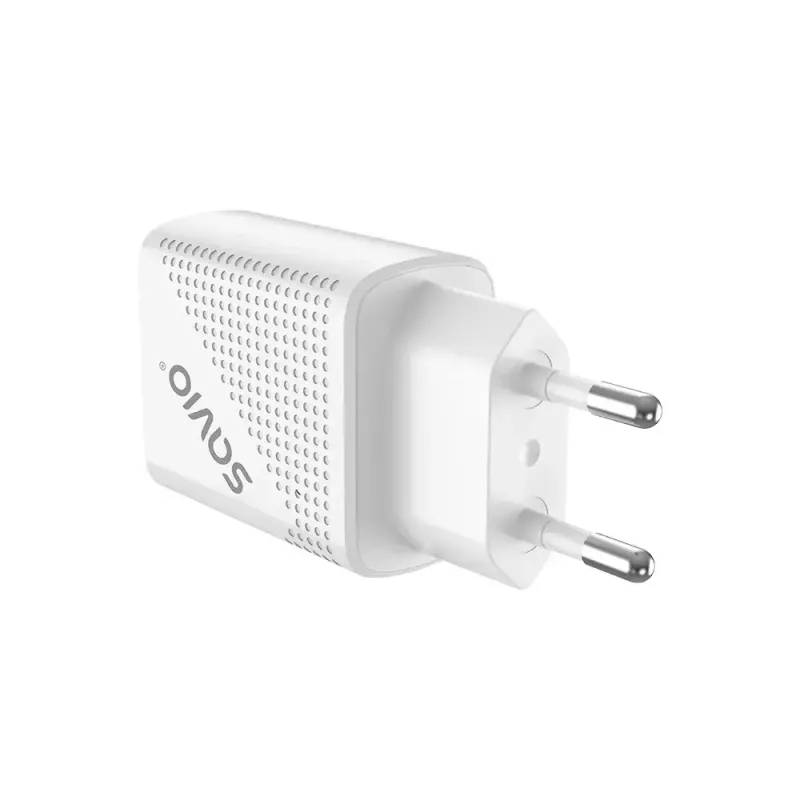 Ładowarka sieciowa SAVIO LA-04 USB Typ-A i Typ-C, 18 W, PD 3.0 Quick Charge, 2x USB-A + 1x USB-C, 100–240 V, biała