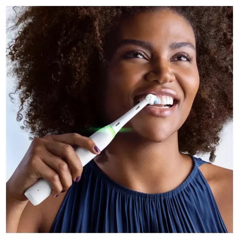 Szczoteczka rotacyjna Oral-B iO Series 4 Quiet dla dorosłych, biała