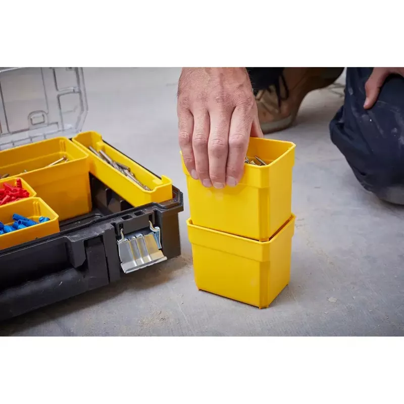 Skrzynka narzędziowa STANLEY FMST82967-1, metal i poliwęglan, 337×440×119 mm, czarna/przezroczysta/żółta
