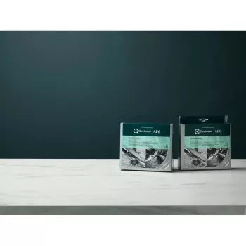 Proszek do usuwania detergentu i kamienia Electrolux M2GCP121 do zmywarki i pralki, 12 szt.