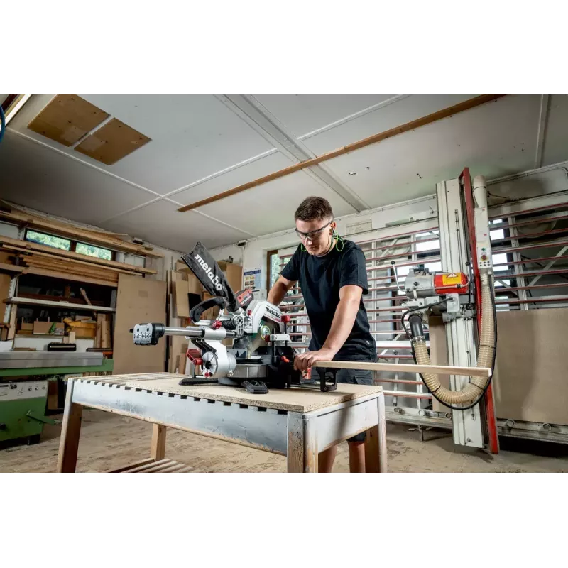 Piła Metabo KGS 18 LTX BL 254