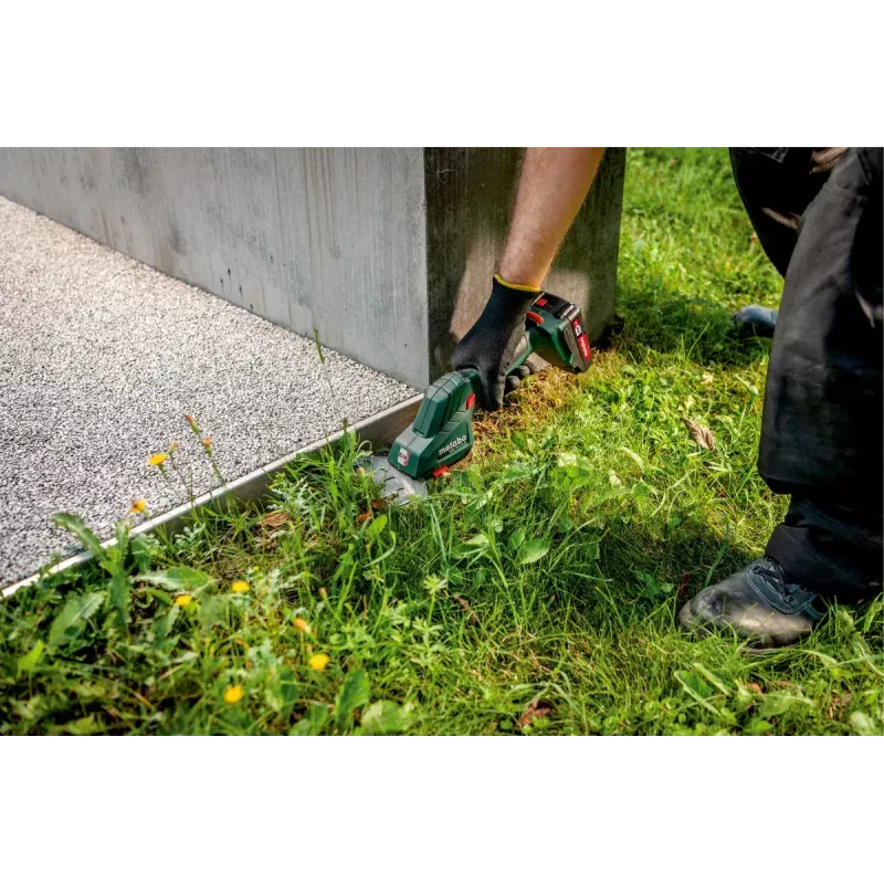 Bezprzewodowe nożyce do trawy Metabo SGS 18 LTX Q