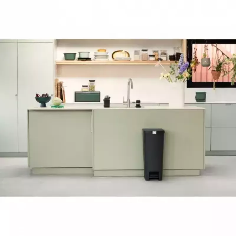 Brabantia Kosz na śmieci 40L narożny szary 800023