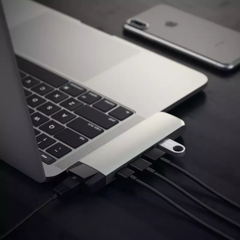 Stacja dokująca do laptopa Satechi ST-TCPHES